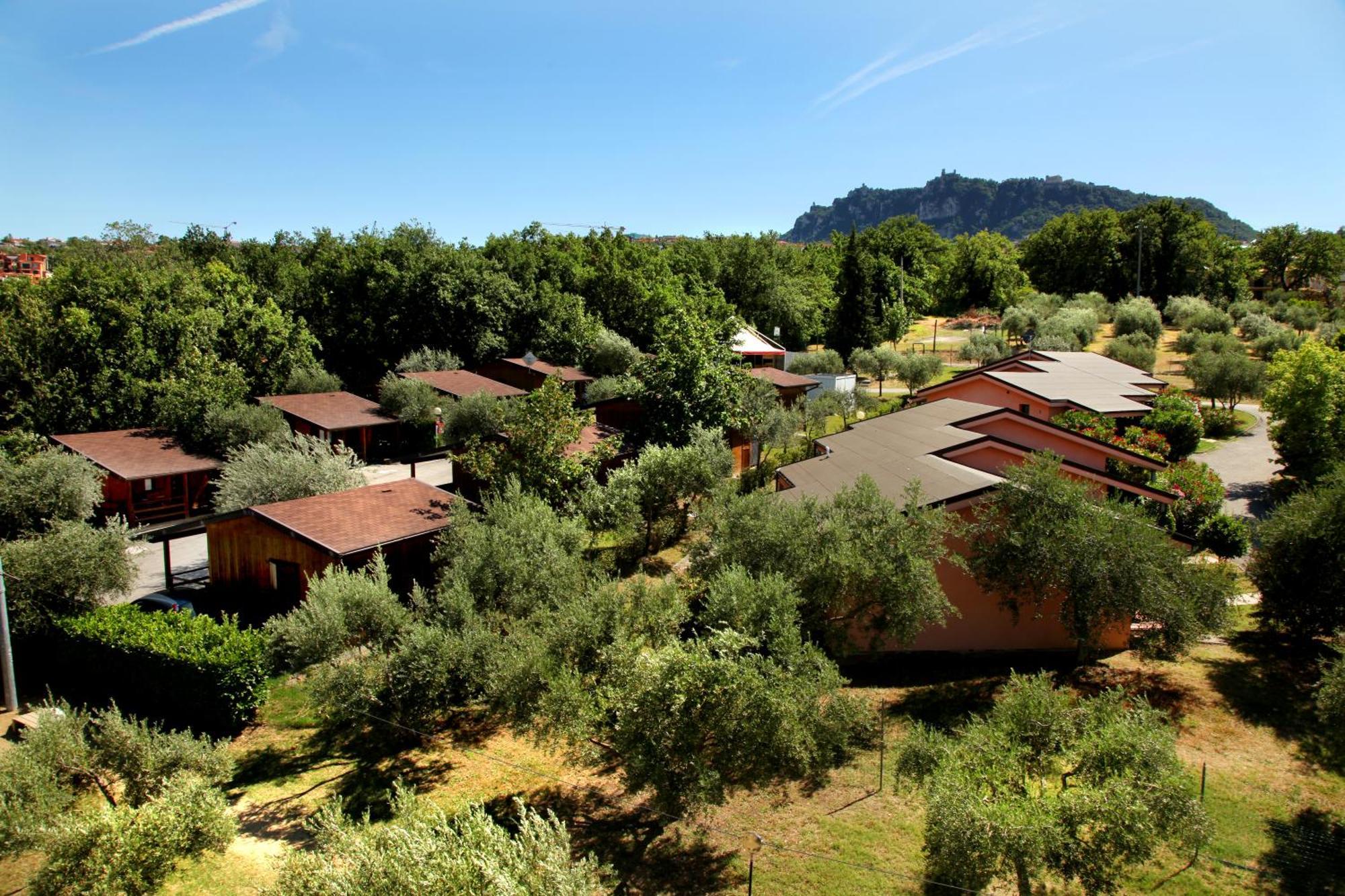 Garden Village San Marino Esterno foto